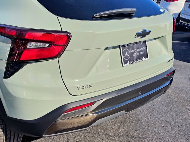 Used 2025 Chevrolet Trax ACTIV w/ Sunroof Package image 14