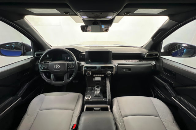 Used 2025 Toyota Tacoma SR5 image 9