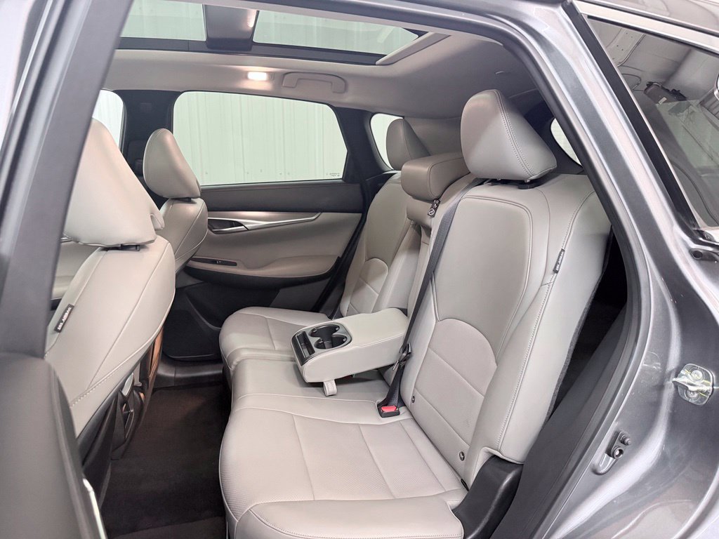 Certified 2023 INFINITI QX50 Luxe FWD image 31