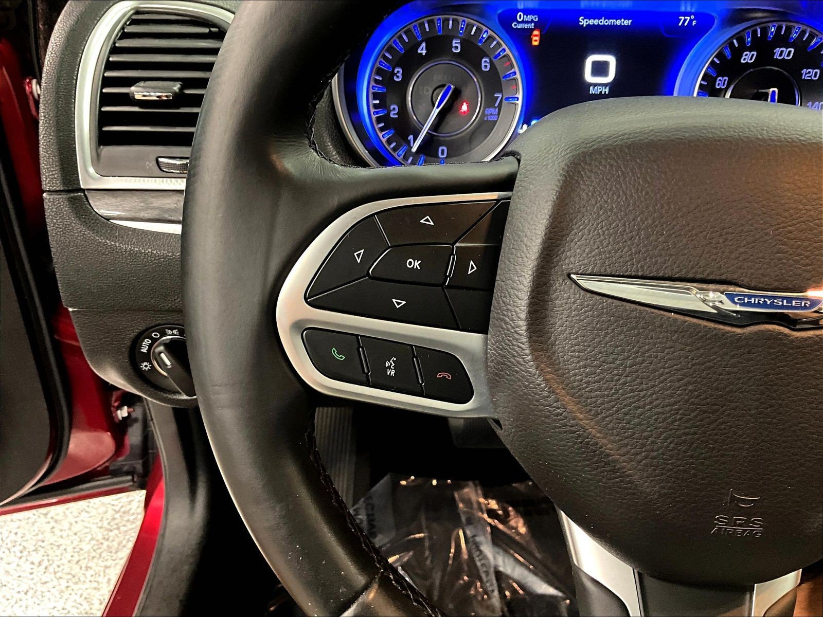 Used 2018 Chrysler 300 Touring w/ Sport Appearance Package RWD image 11