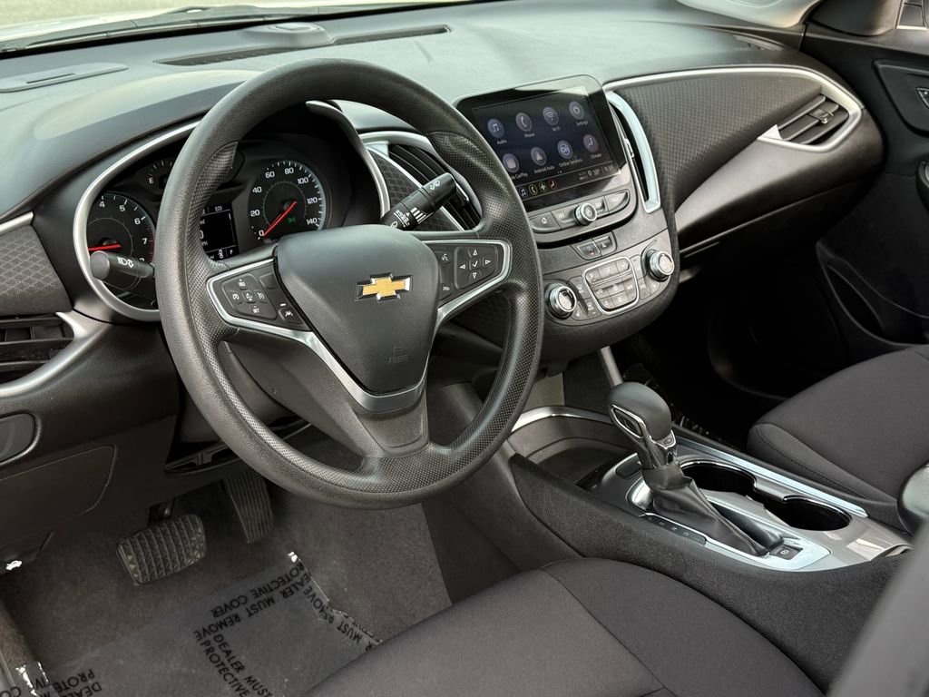 Used 2023 Chevrolet Malibu LT image 17
