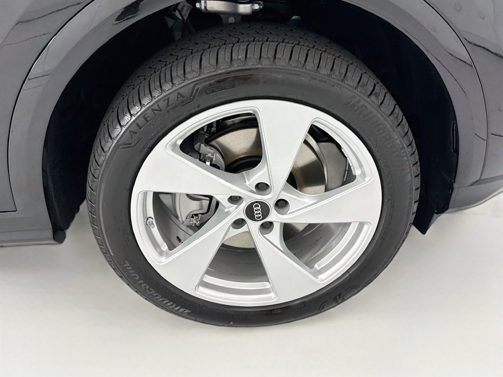 New 2026 Audi Q5 Premium AWD/4WD image 32