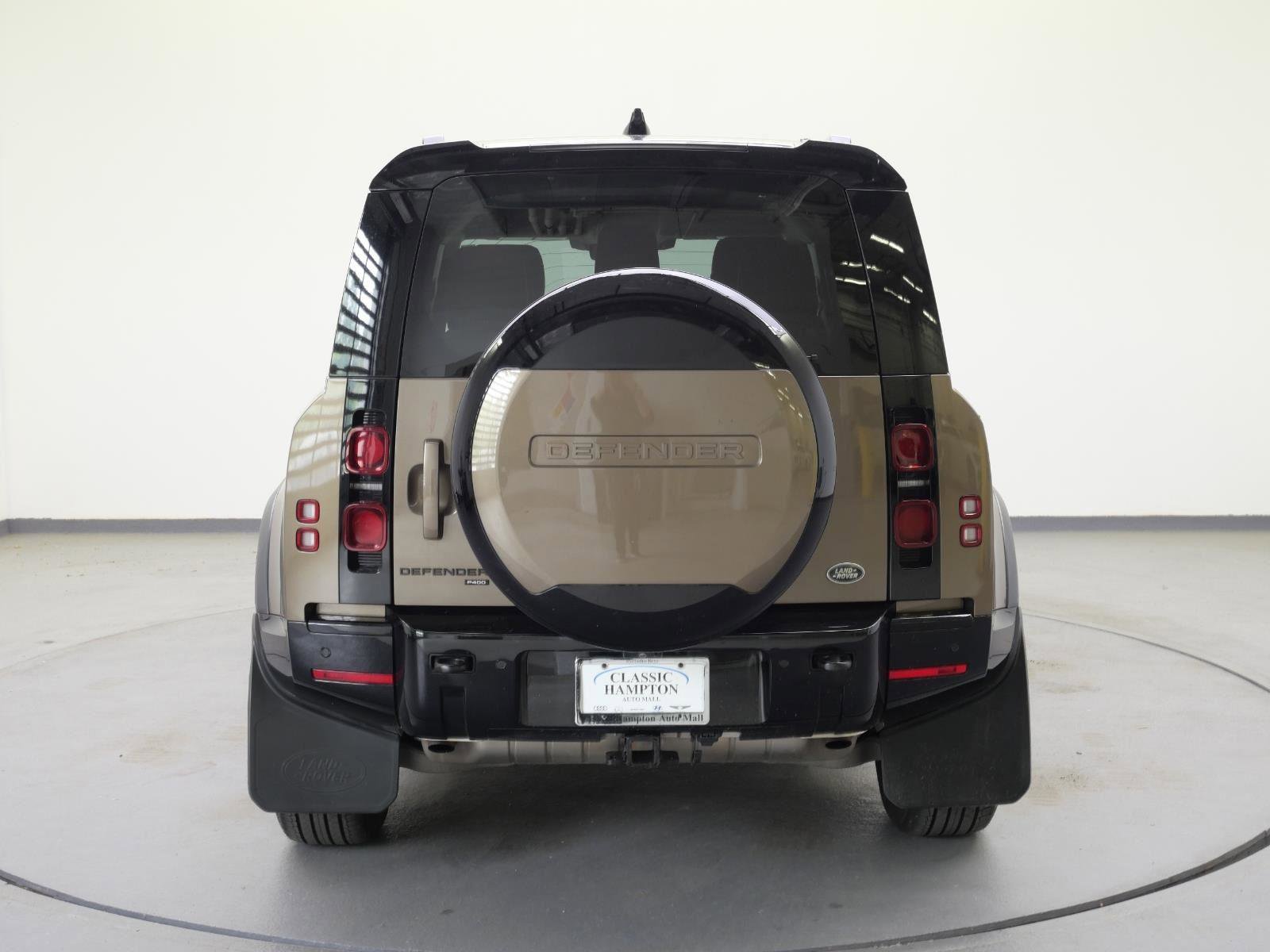 Used 2022 Land Rover Defender 110 X-Dynamic HSE AWD/4WD image 8