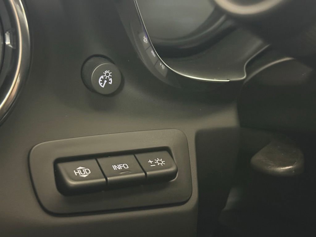 Used 2019 Chevrolet Camaro ZL1 RWD image 26