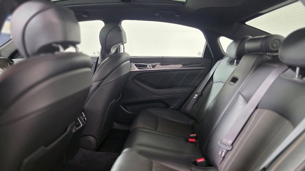 Used 2019 Genesis G80 3.3T Sport image 26