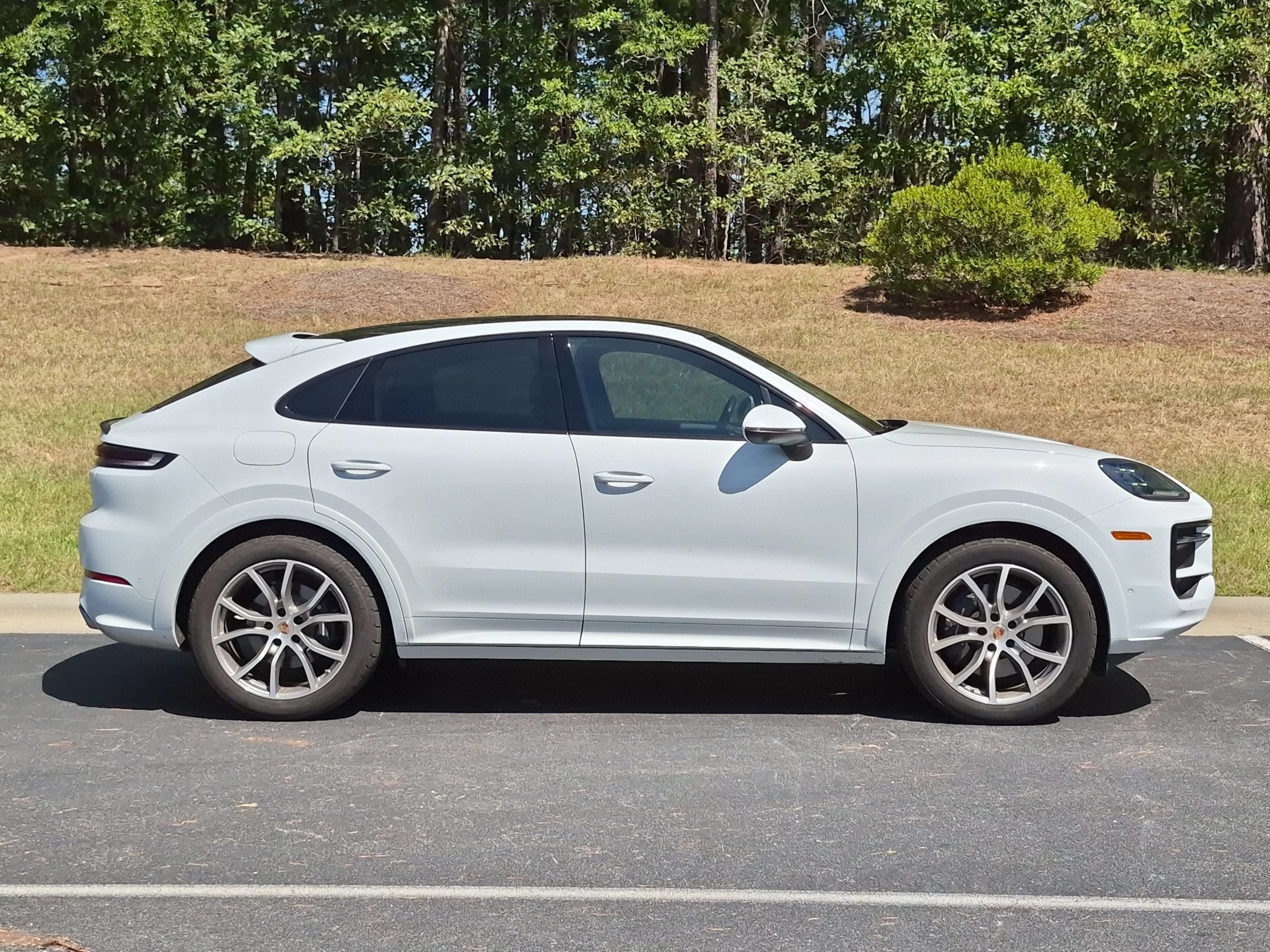 Certified 2026 Porsche Cayenne Coupe AWD/4WD image 25