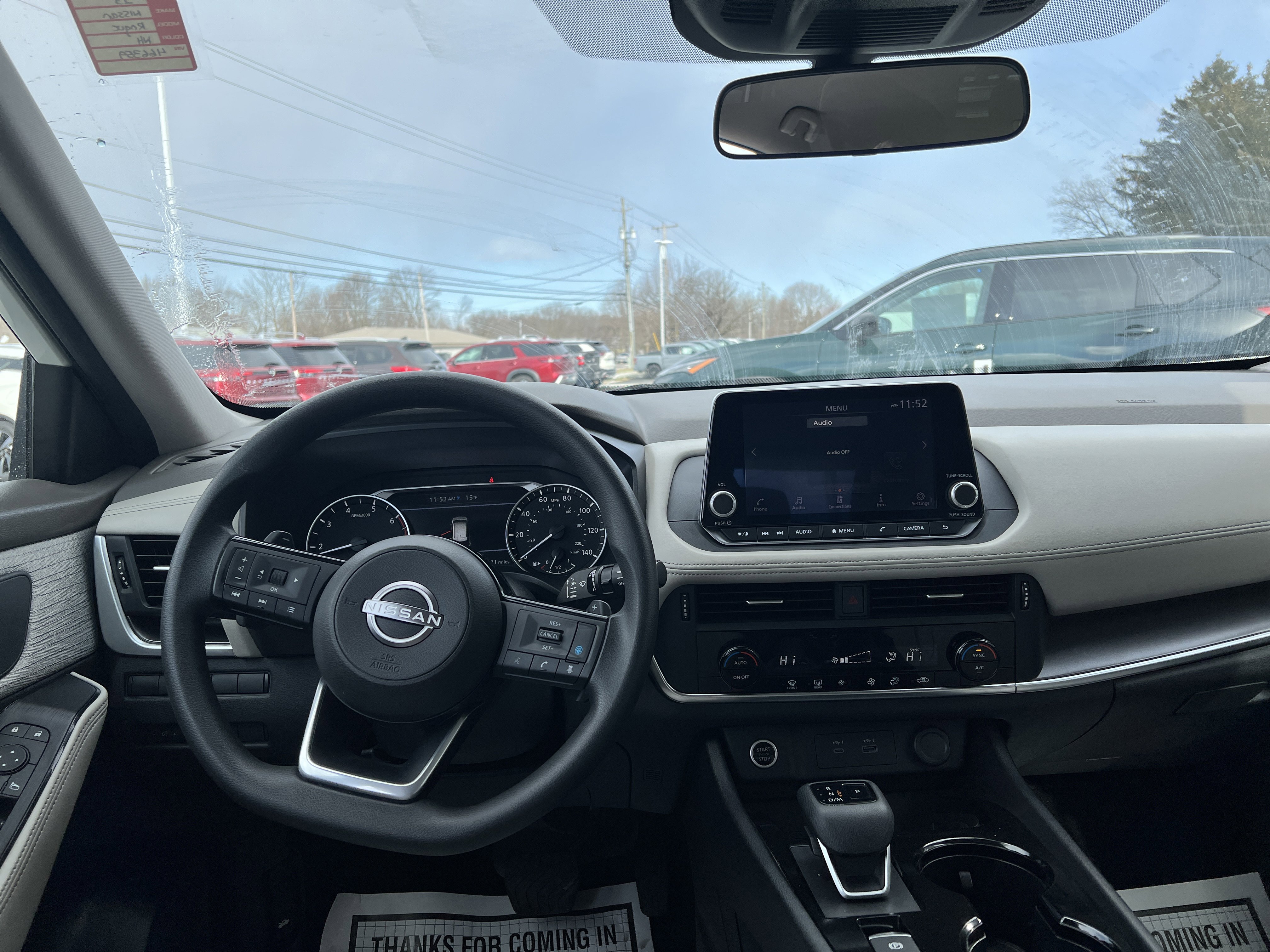 Used 2023 Nissan Rogue SV image 5