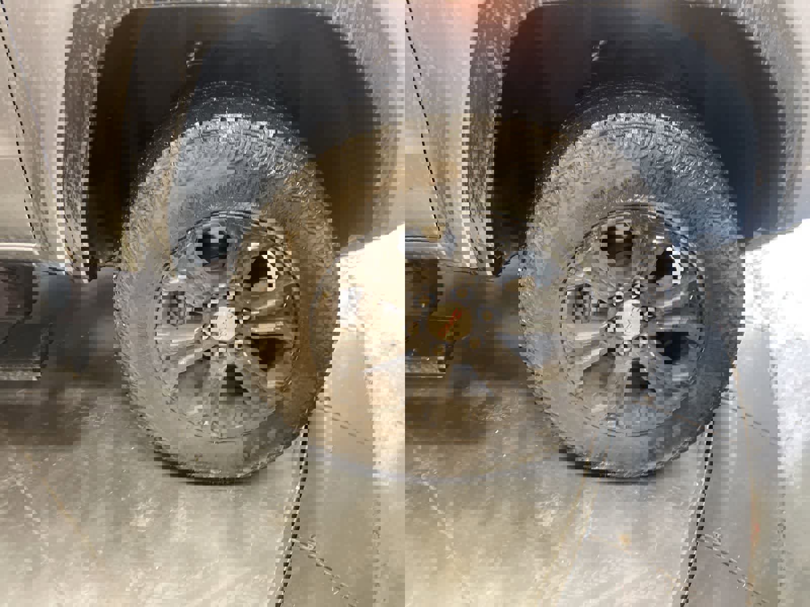 Used 2023 GMC Canyon Elevation image 12