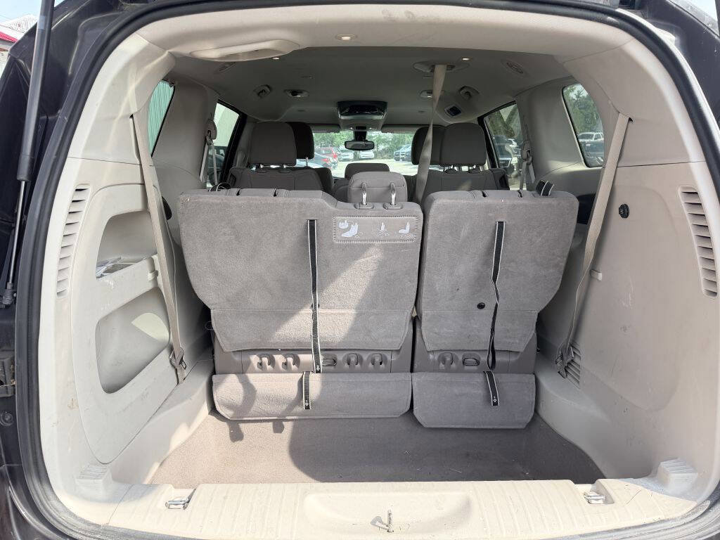 Used 2017 Chrysler Pacifica Touring image 5