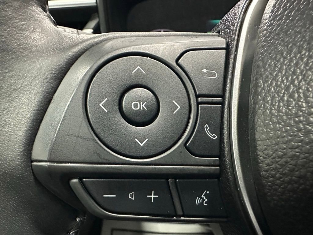 Used 2025 Toyota Corolla SE image 19