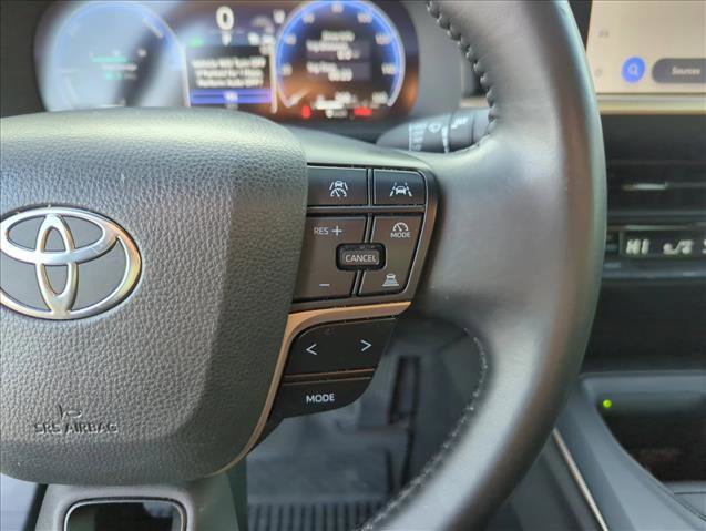 Certified 2023 Toyota Crown XLE image 16