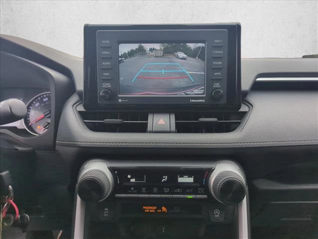 Used 2022 Toyota RAV4 LE image 15