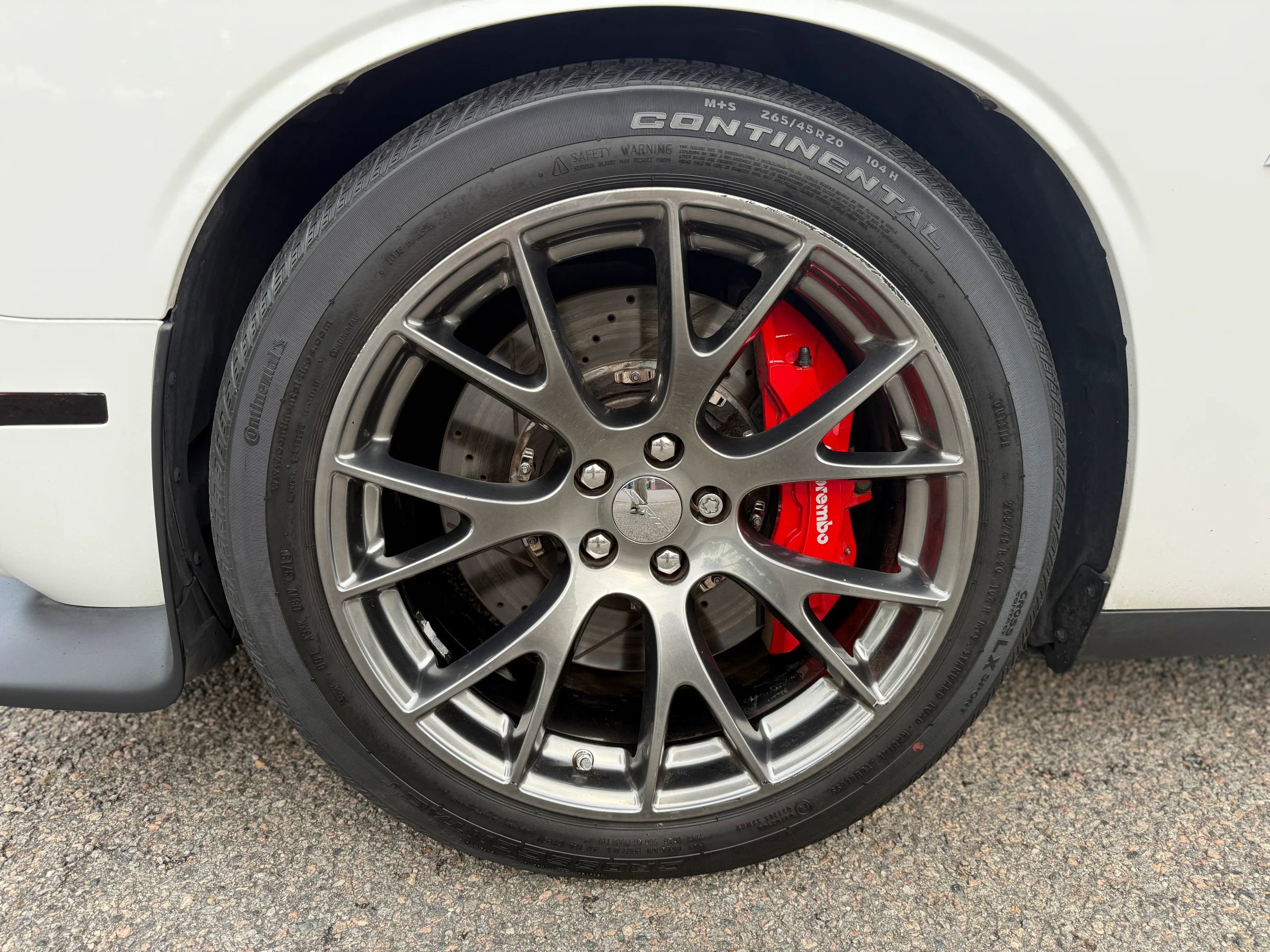 Used 2015 Dodge Challenger SRT image 15