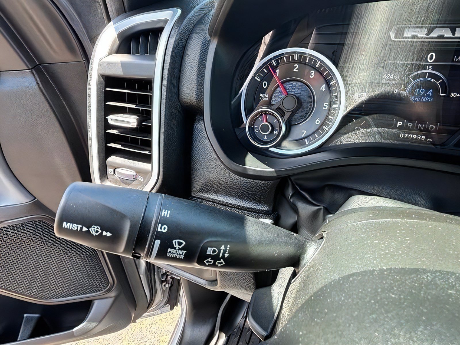 Used 2022 RAM 1500 Big Horn AWD/4WD image 22