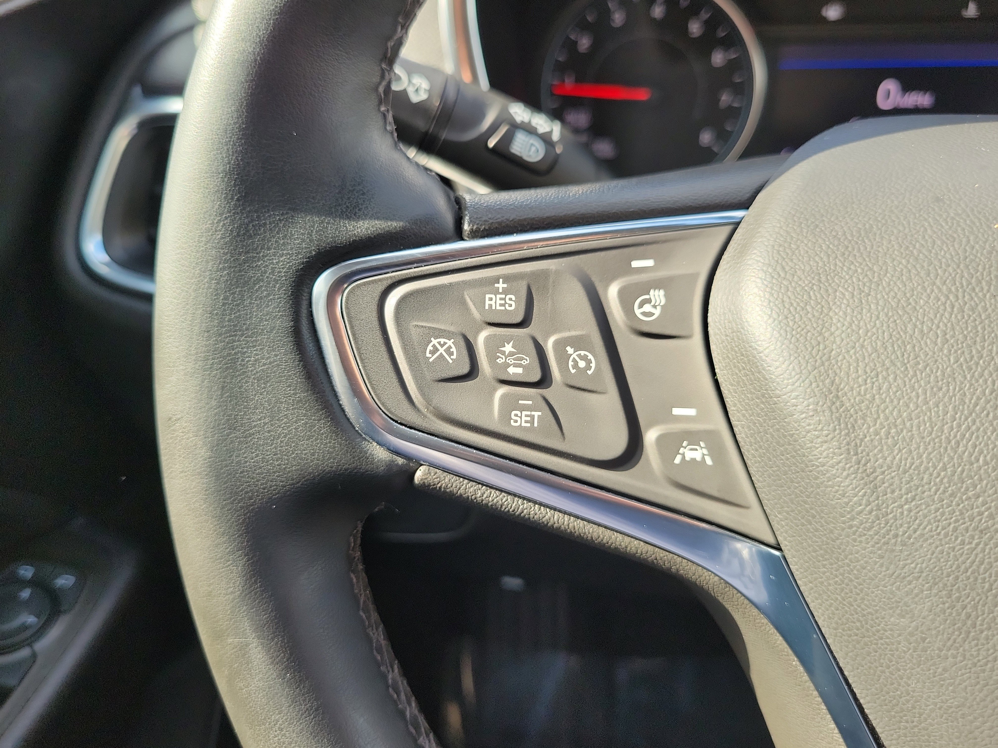 Used 2024 Chevrolet Equinox LT FWD image 20