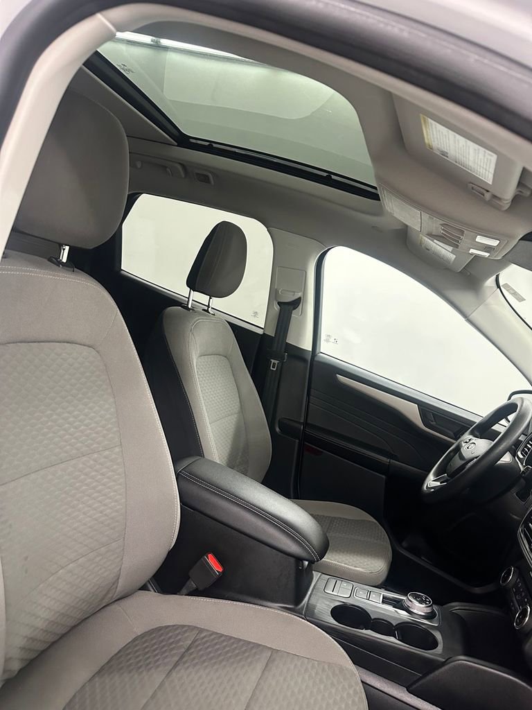 Used 2022 Ford Escape SE AWD/4WD image 35