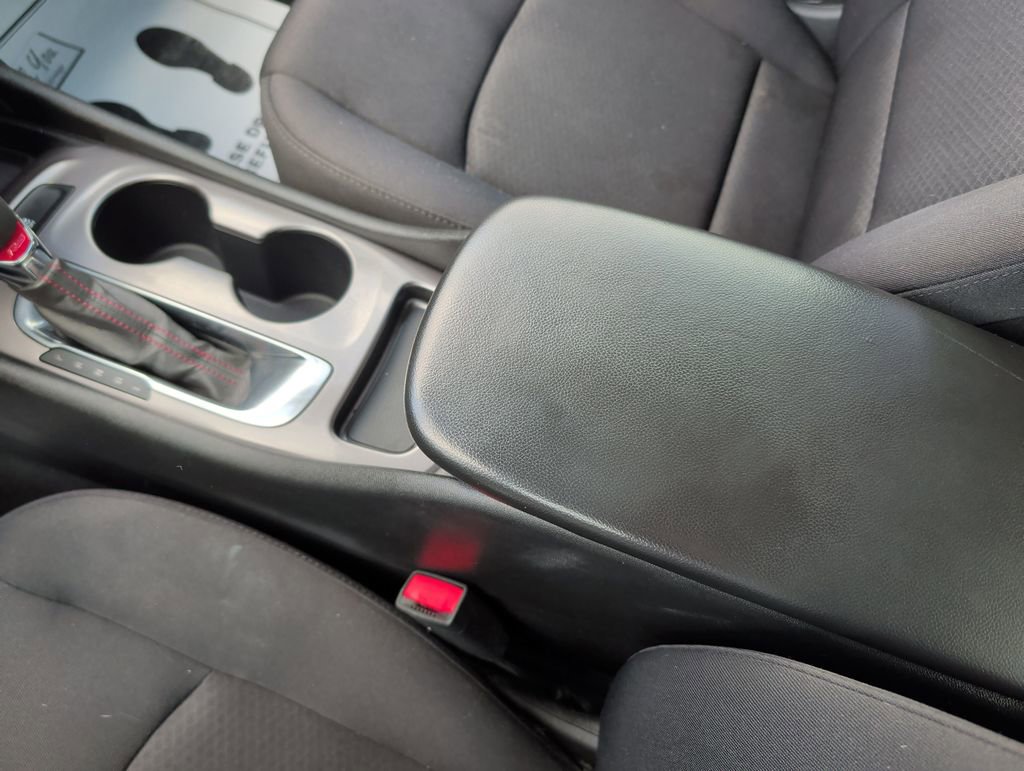 Used 2021 Chevrolet Malibu RS image 17