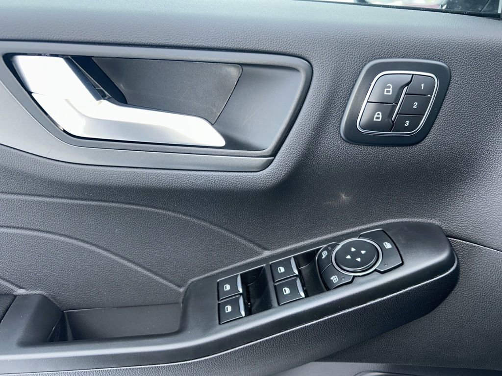 New 2026 Ford Escape Active w/ Active Premium Tech Pack image 25