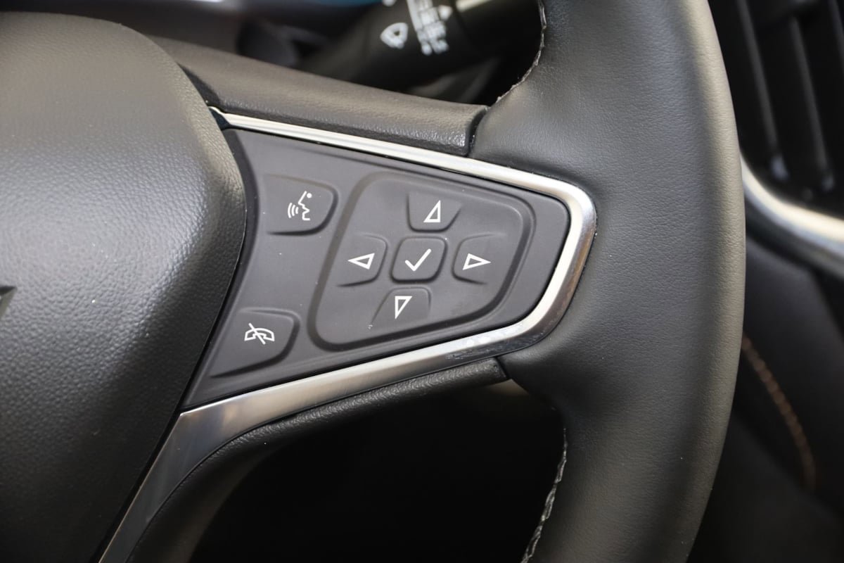 Used 2024 Chevrolet Equinox Premier AWD/4WD image 32