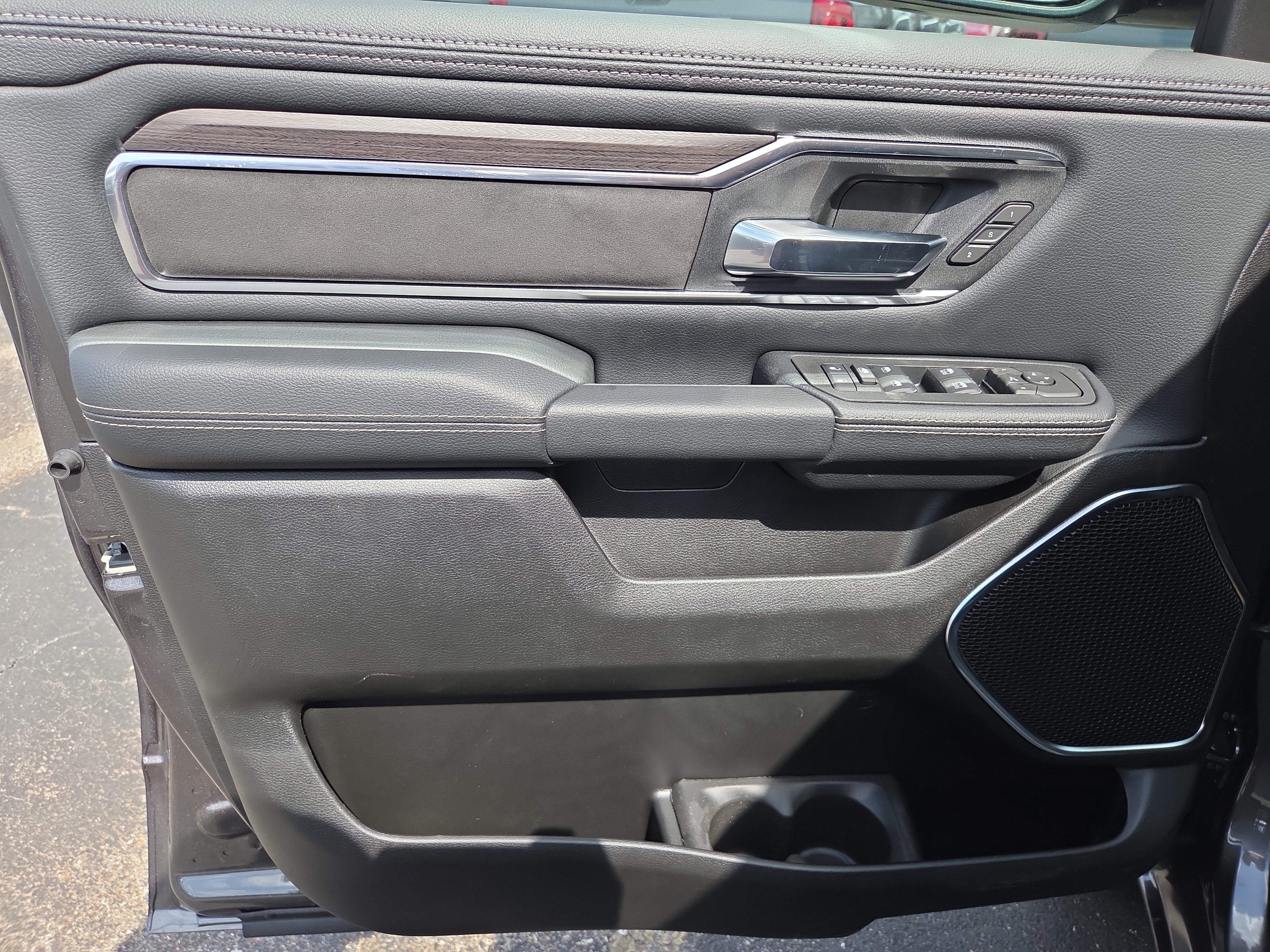 New 2026 RAM 1500 Laramie AWD/4WD image 5