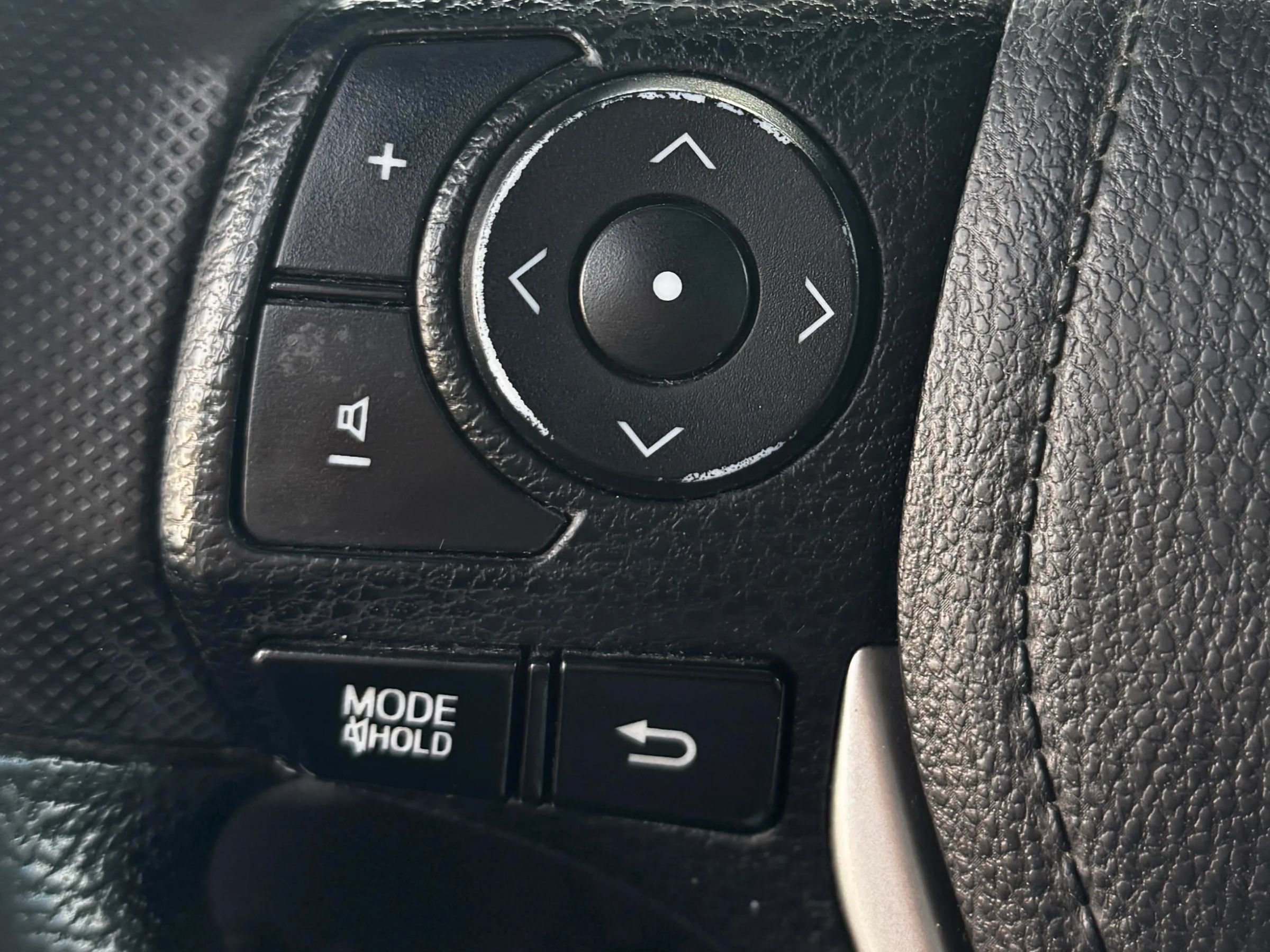 Used 2016 Toyota Corolla LE FWD image 21