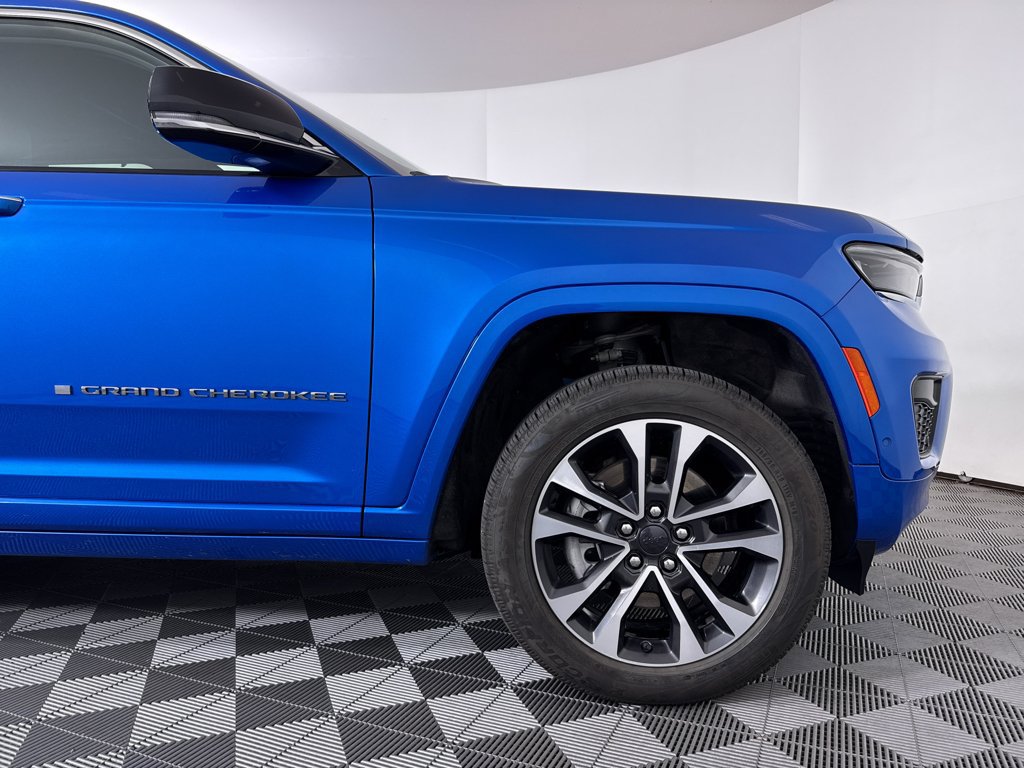 Used 2023 Jeep Grand Cherokee L Overland w/ Luxury Tech Group IV AWD/4WD image 22
