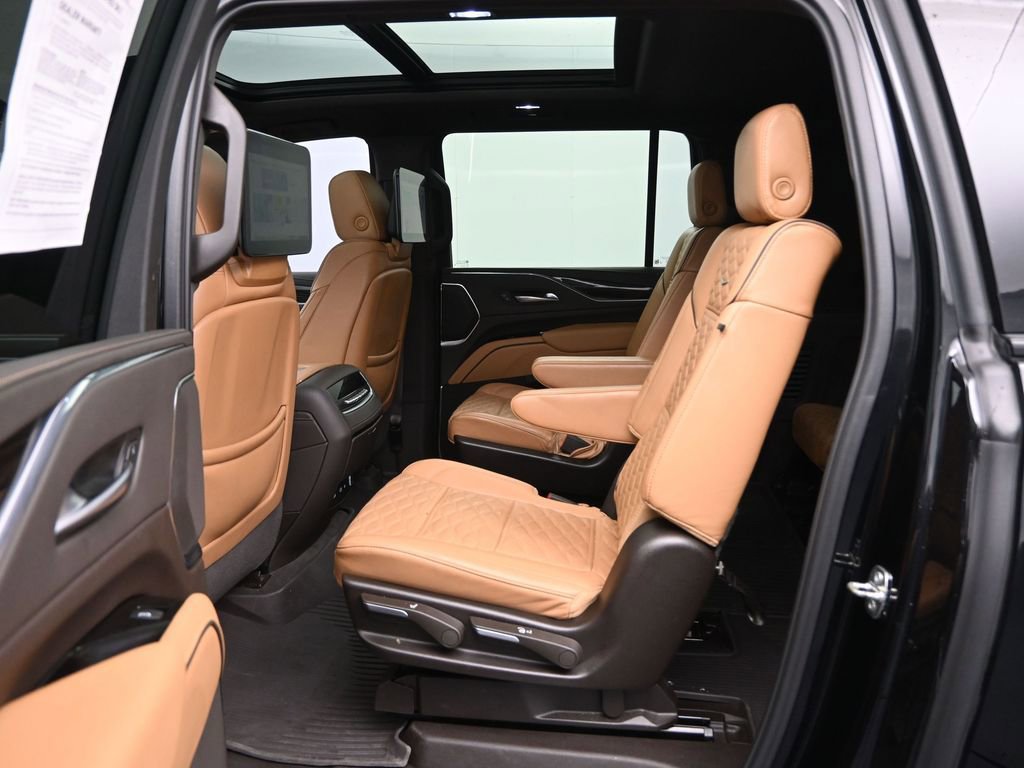 Used 2024 Cadillac Escalade ESV Sport w/ Touring Package AWD/4WD image 26