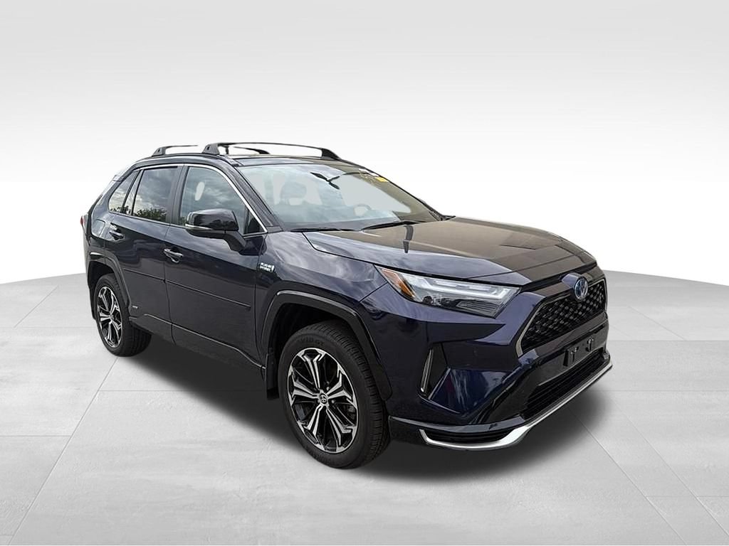 Used 2024 Toyota RAV4 XSE w/ Premium Package AWD/4WD image 3