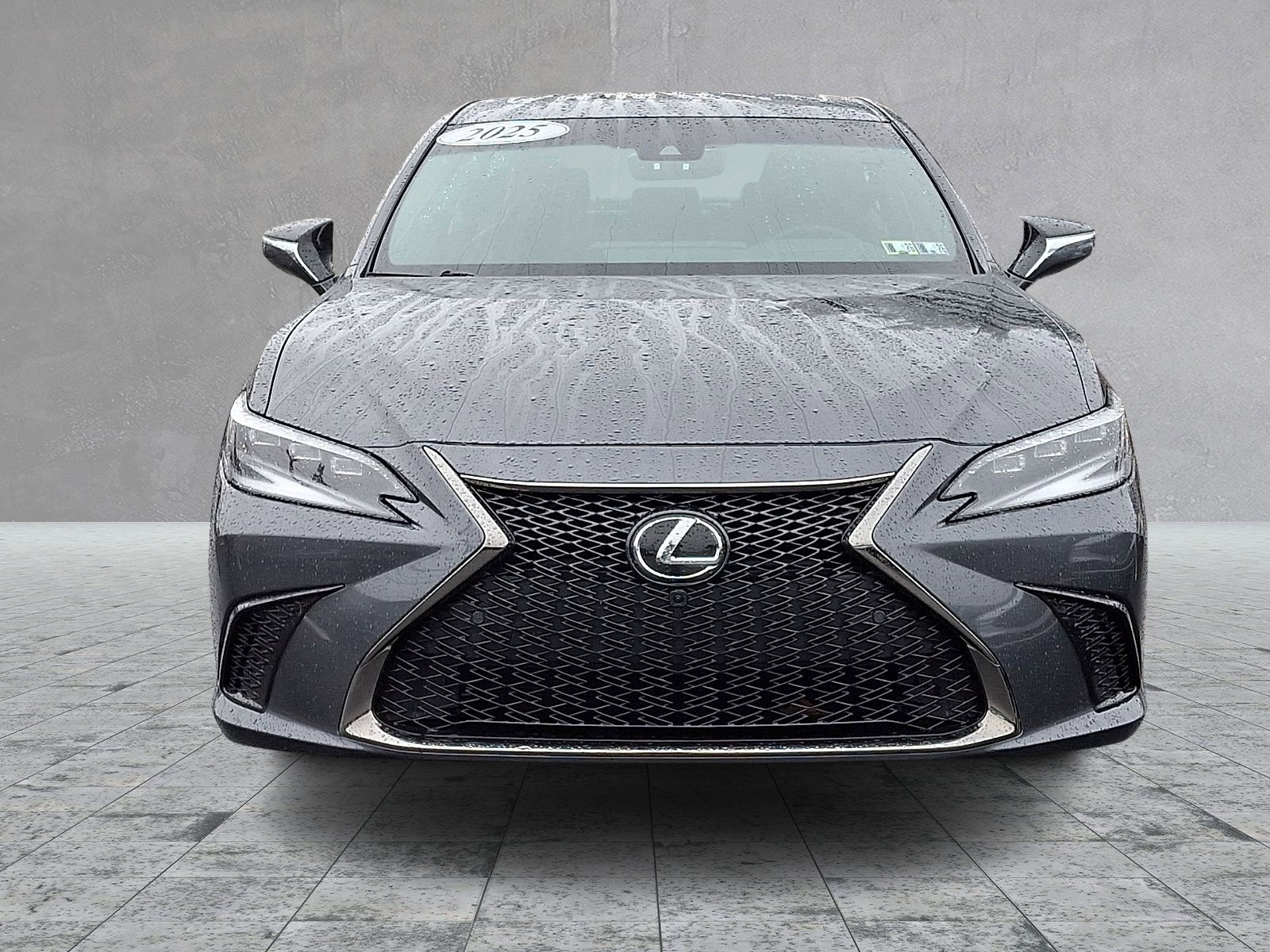 Used 2025 Lexus ES 350 F Sport w/ Accessory Package (Z1) image 3