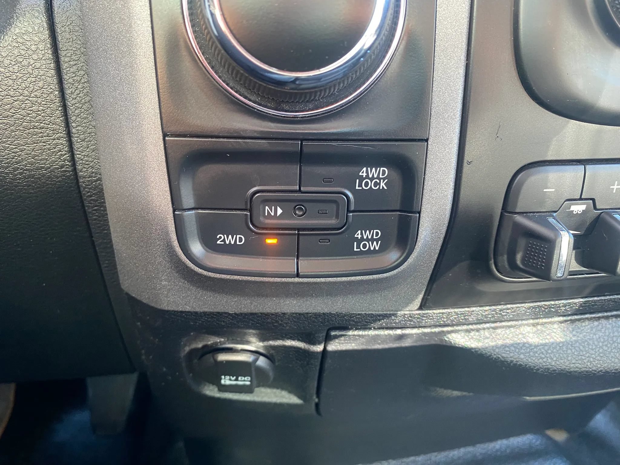 Used 2016 RAM 1500 ST AWD/4WD image 16