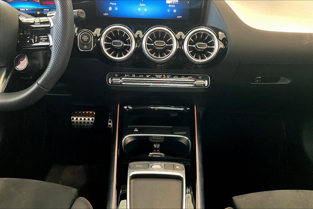 Certified 2025 Mercedes-Benz GLA 35 AMG 4MATIC image 24