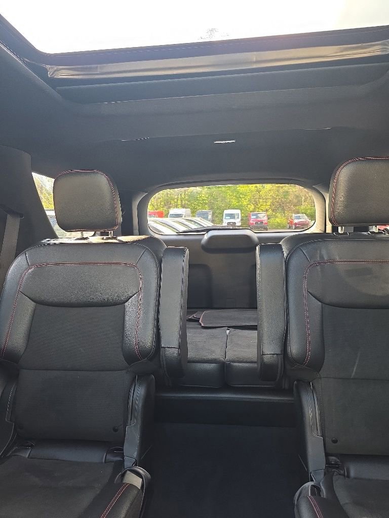 Used 2022 Ford Explorer ST-Line w/ Class IV Trailer Tow Package AWD/4WD image 20
