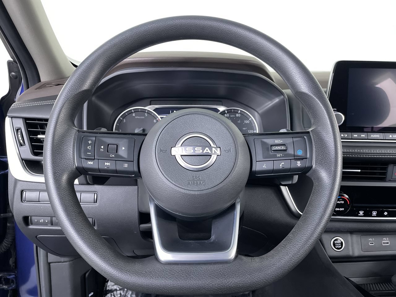 Used 2023 Nissan Rogue SV AWD/4WD image 14
