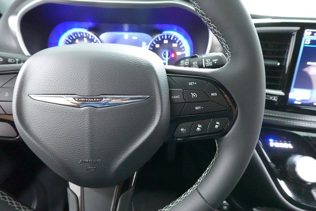 New 2026 Chrysler Pacifica Select w/ S Appearance Package FWD image 13