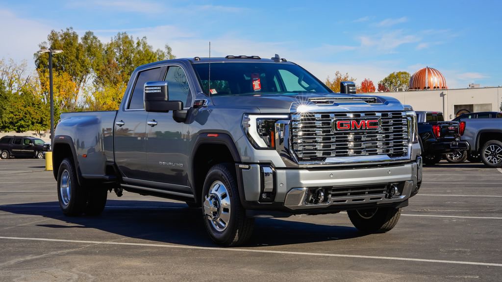 New 2026 GMC Sierra 3500 Denali w/ Denali Reserve Package image 5