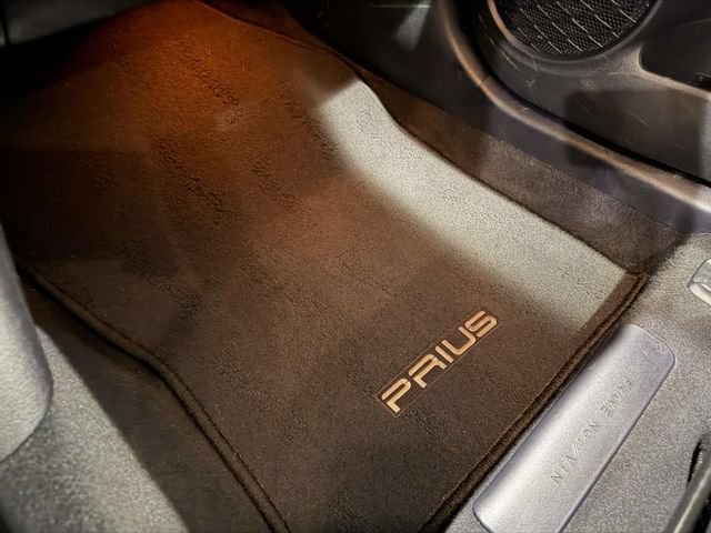 Used 2016 Toyota Prius Three FWD image 18