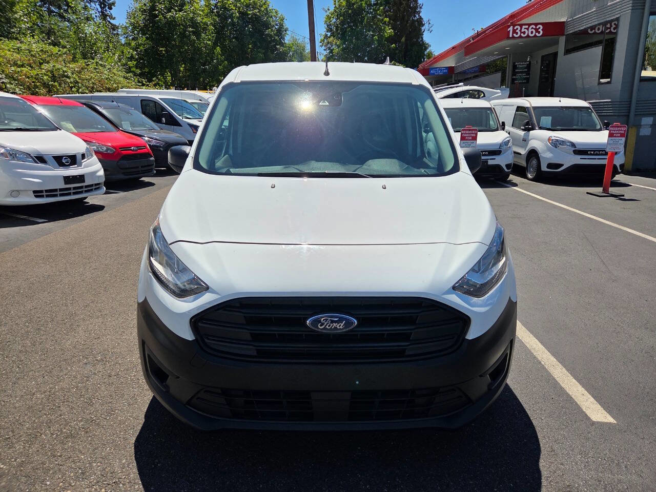 Used 2022 Ford Transit Connect XL image 2