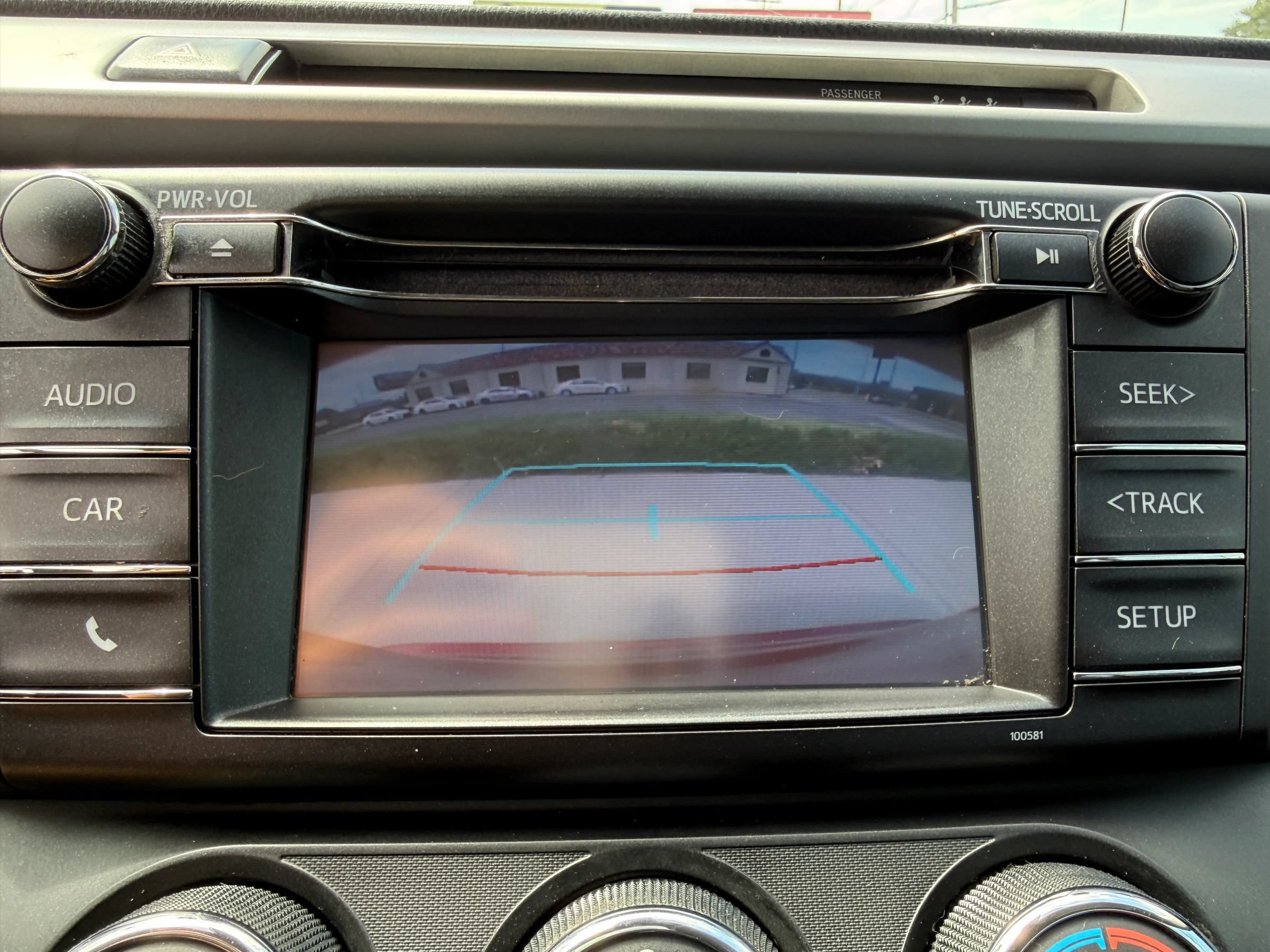Used 2017 Toyota RAV4 LE FWD image 17