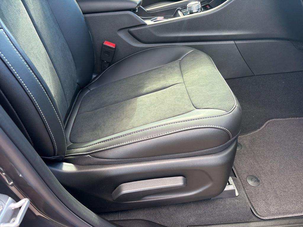 New 2025 Jeep Grand Cherokee Altitude image 27