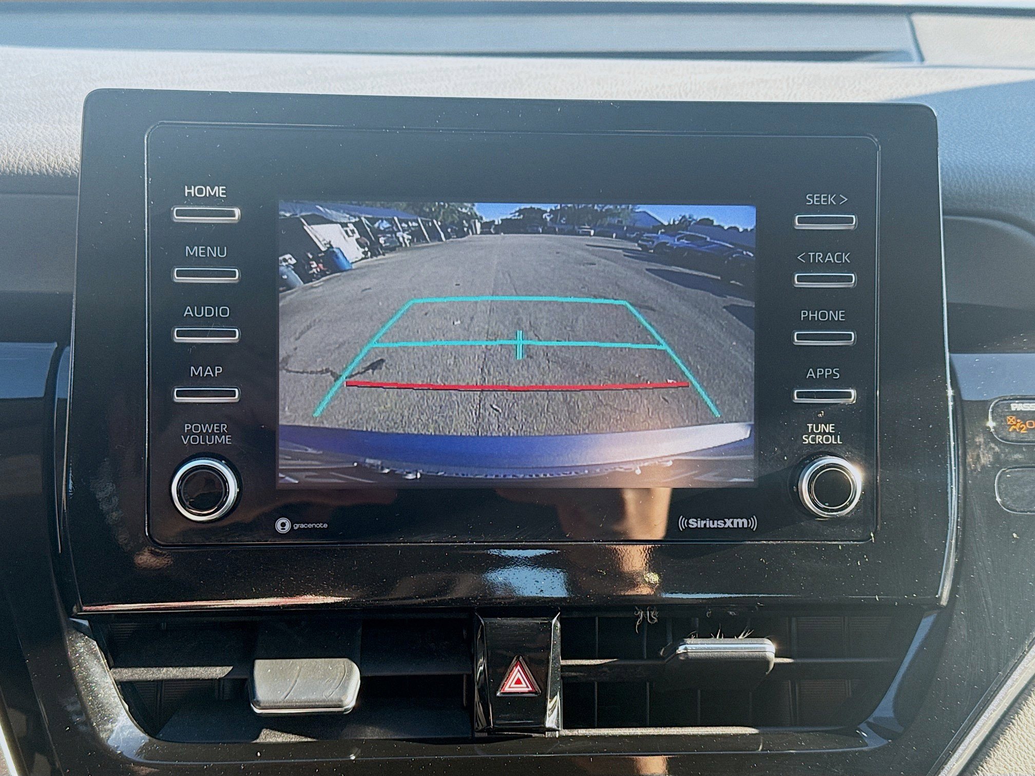 Used 2023 Toyota Camry SE image 11