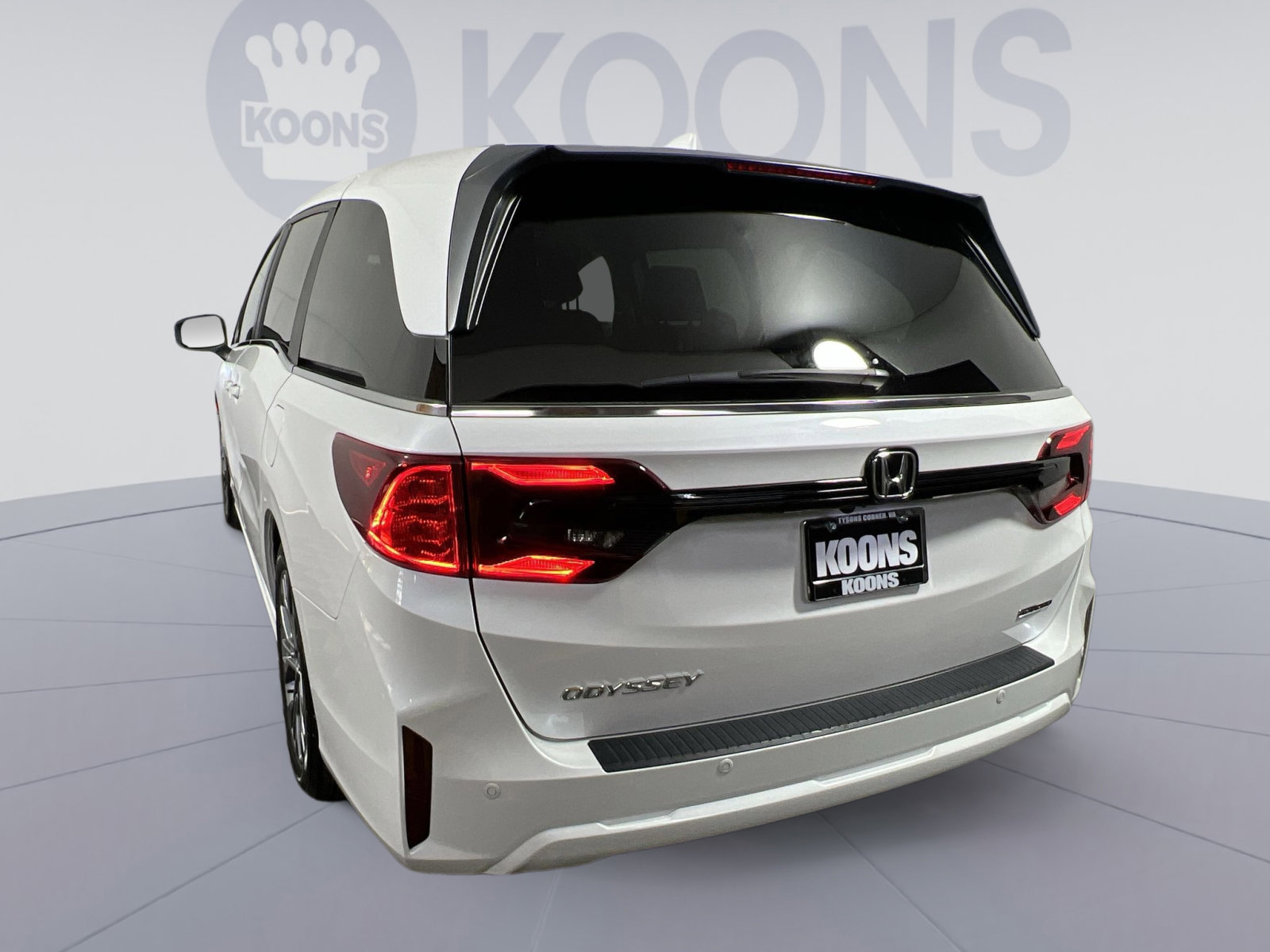 Used 2025 Honda Odyssey Touring image 4