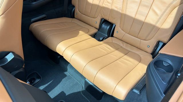 Used 2022 BMW X7 xDrive40i w/ M Sport Package image 25