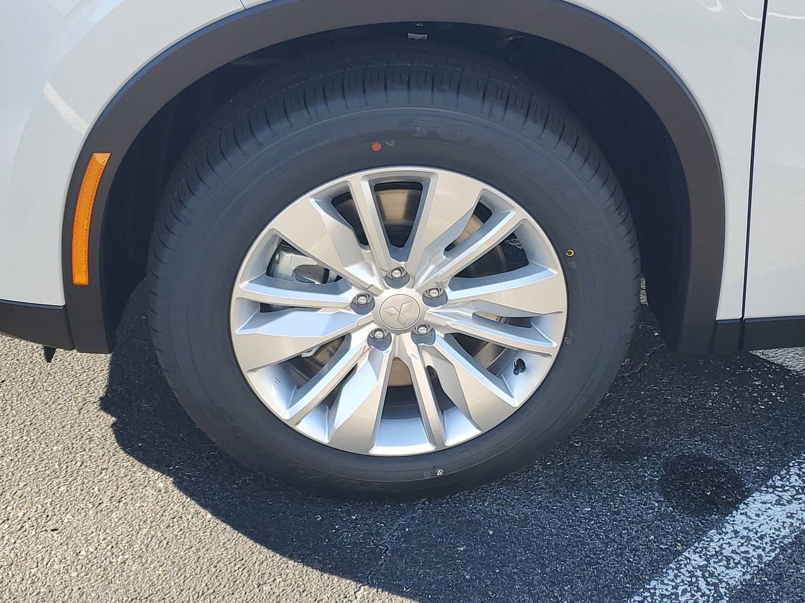 New 2026 Mitsubishi Outlander ES image 28