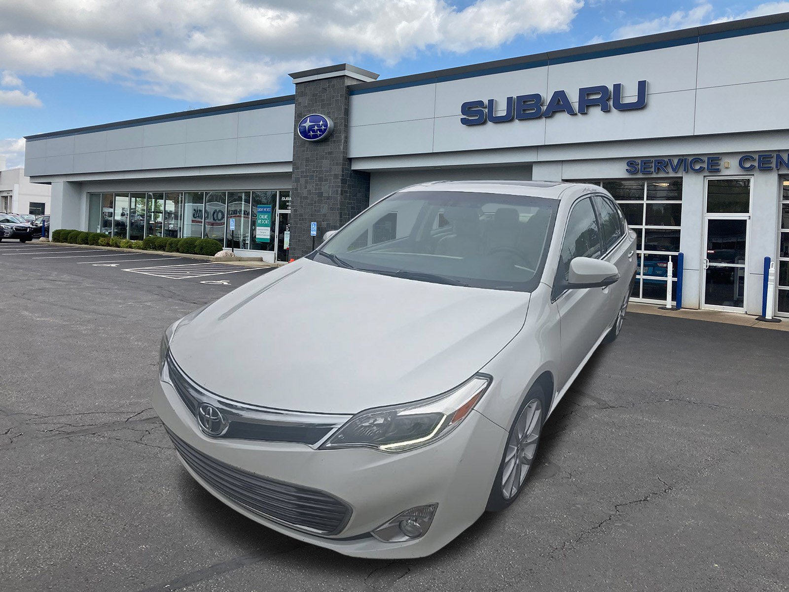 Used 2013 Toyota Avalon Limited FWD image 7