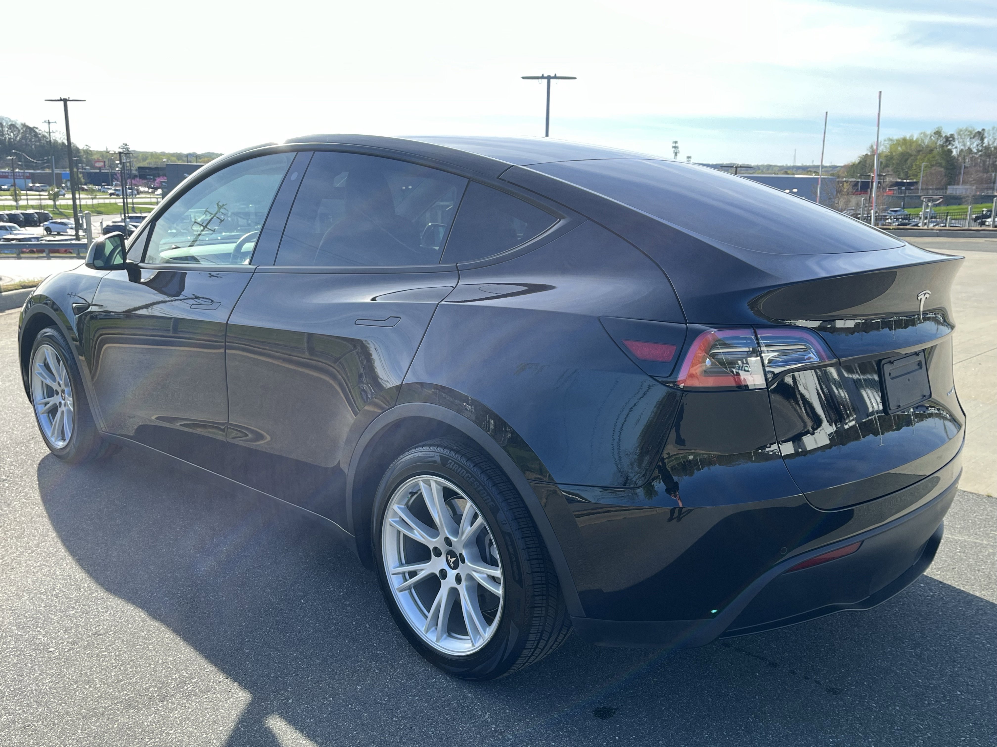 Used 2021 Tesla Model Y Long Range image 7