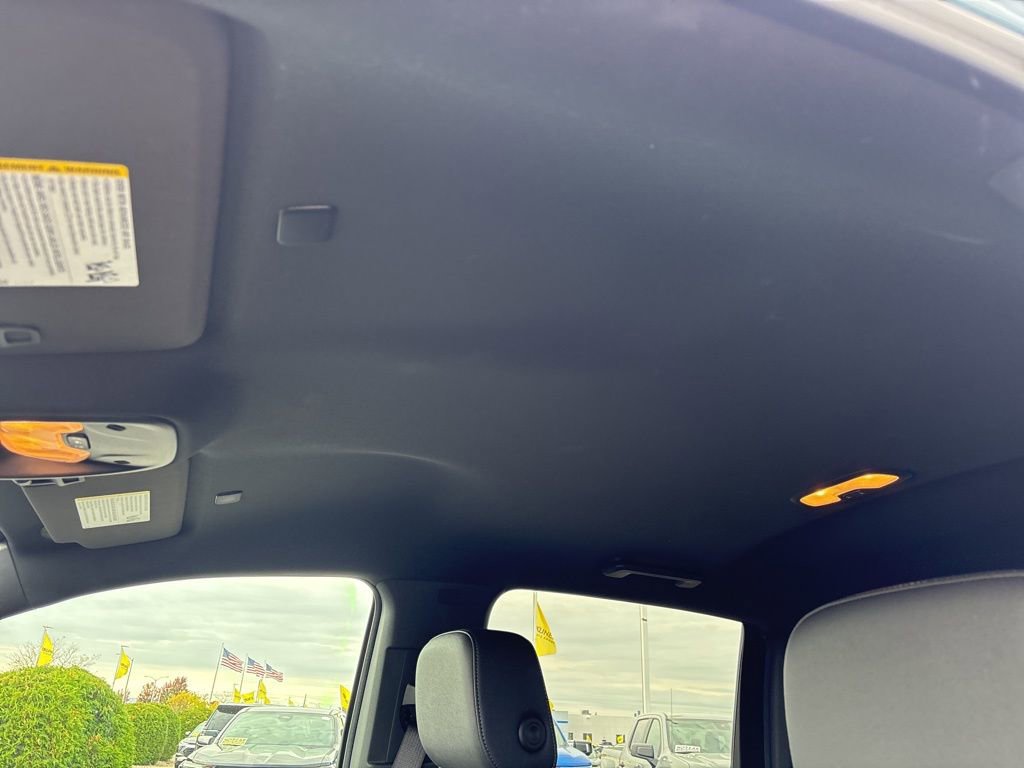 New 2025 Chevrolet Colorado LT w/ LT Convenience Package image 11