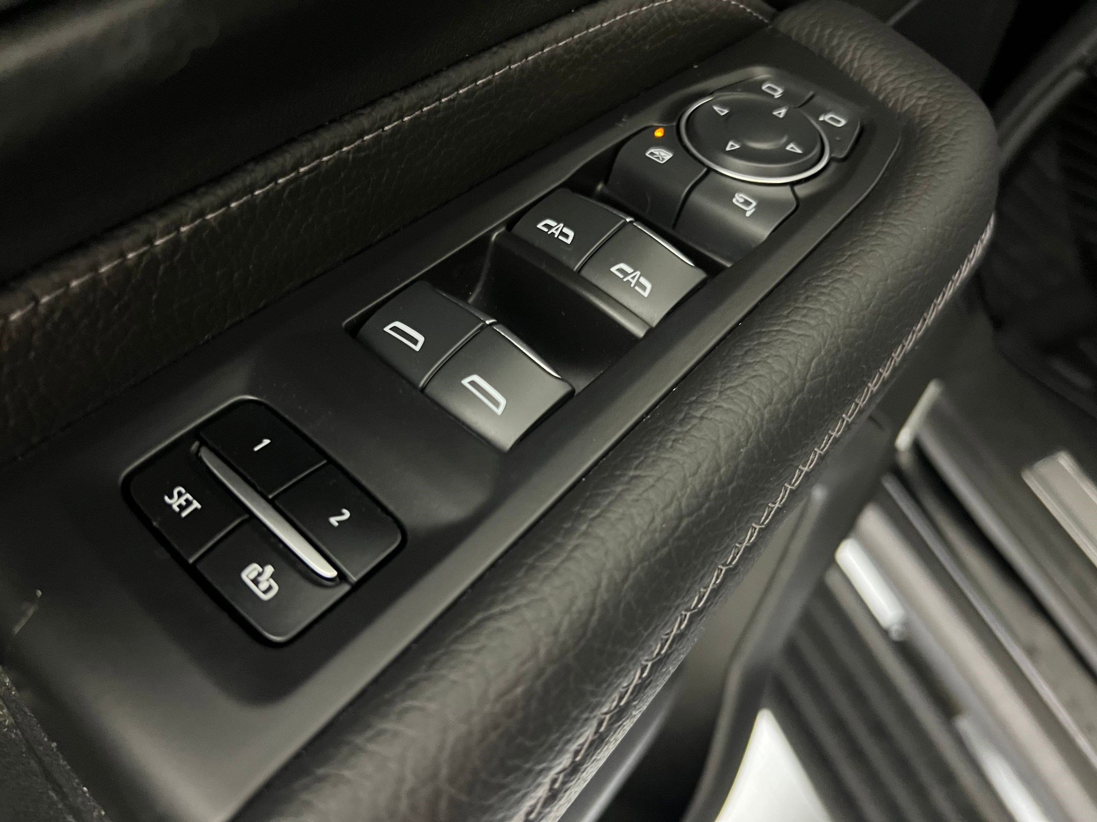 Used 2024 GMC Yukon Denali image 11