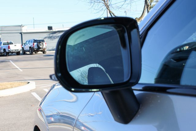 Used 2025 Volvo XC60 B5 Plus image 8