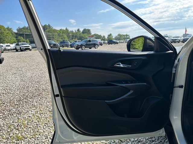 Used 2024 Chevrolet Trax ACTIV w/ Driver Confidence Package FWD image 21