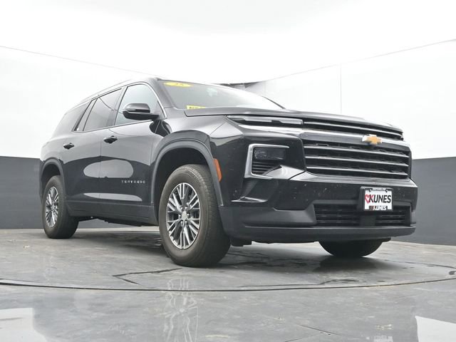 Used 2025 Chevrolet Traverse LT FWD image 24